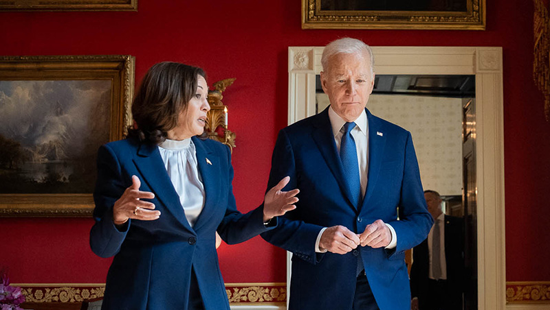 Now Is the Moment for Kamala Harris to Ditch Biden on Gaza